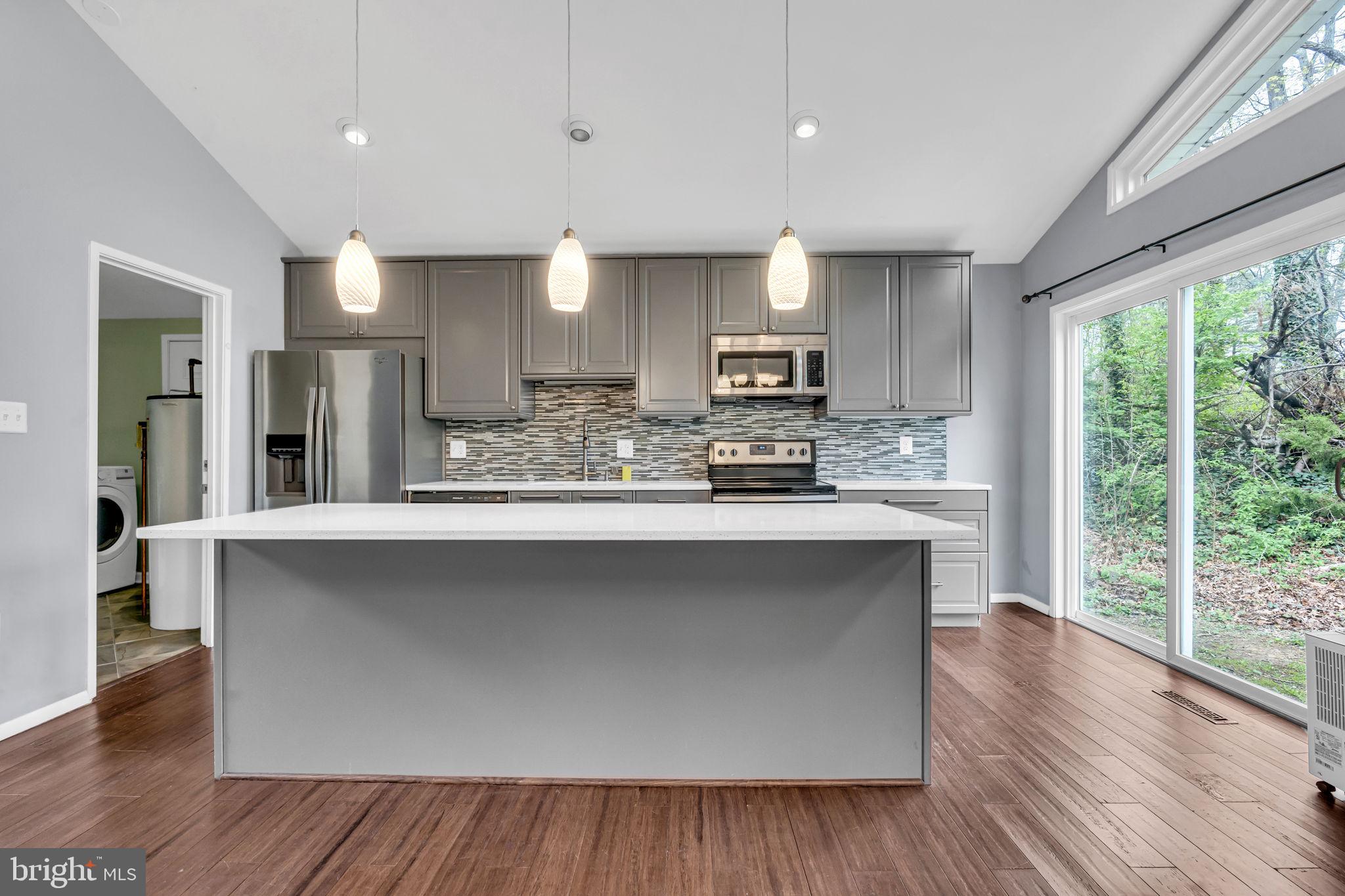 LAKE RIDGE - Residential