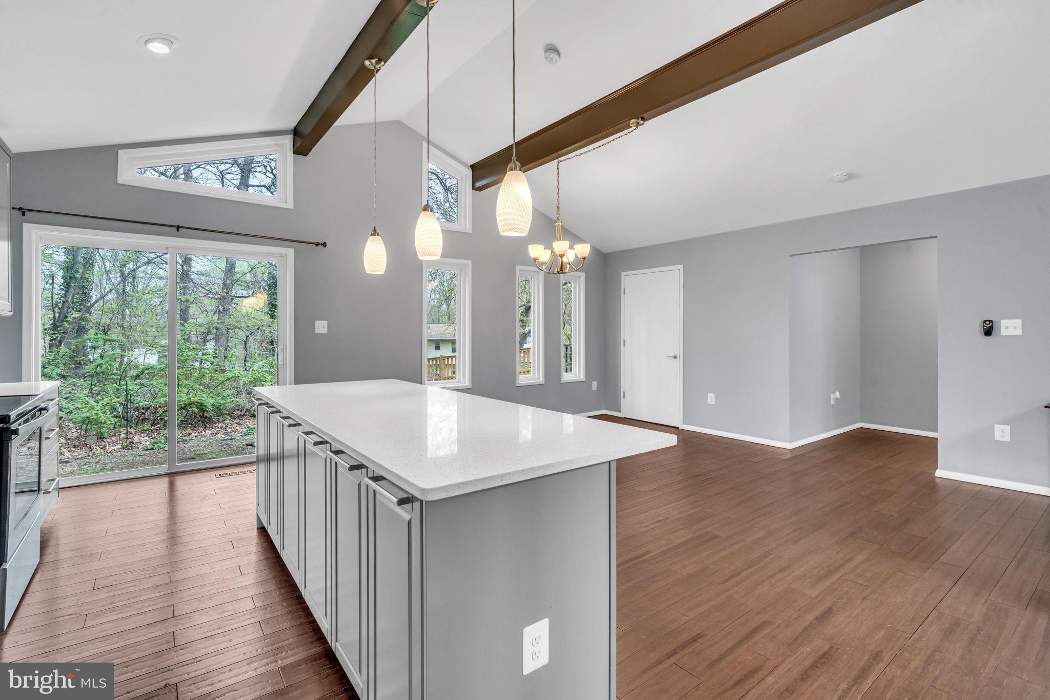 LAKE RIDGE - Residential