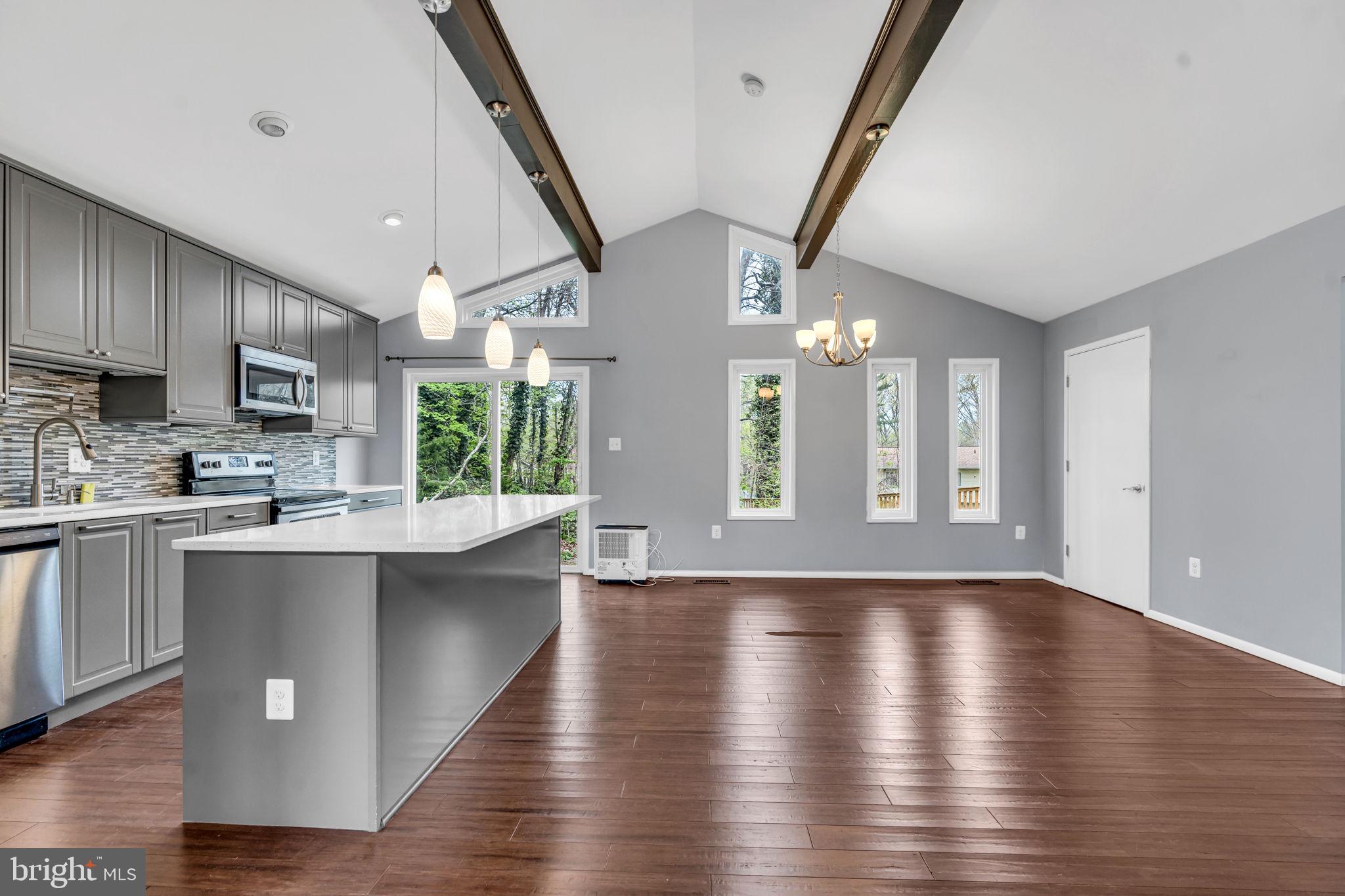 LAKE RIDGE - Residential