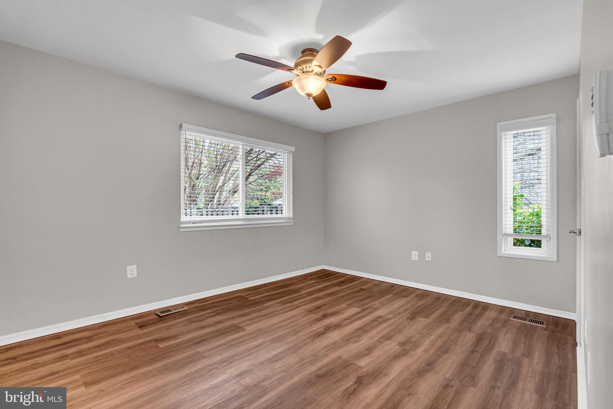 LAKE RIDGE - Residential