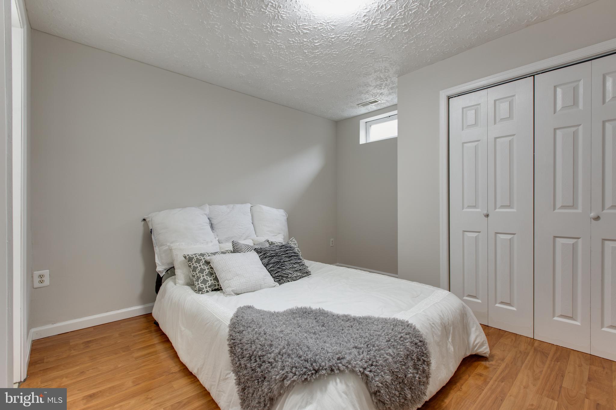 RUSSETT - Residential