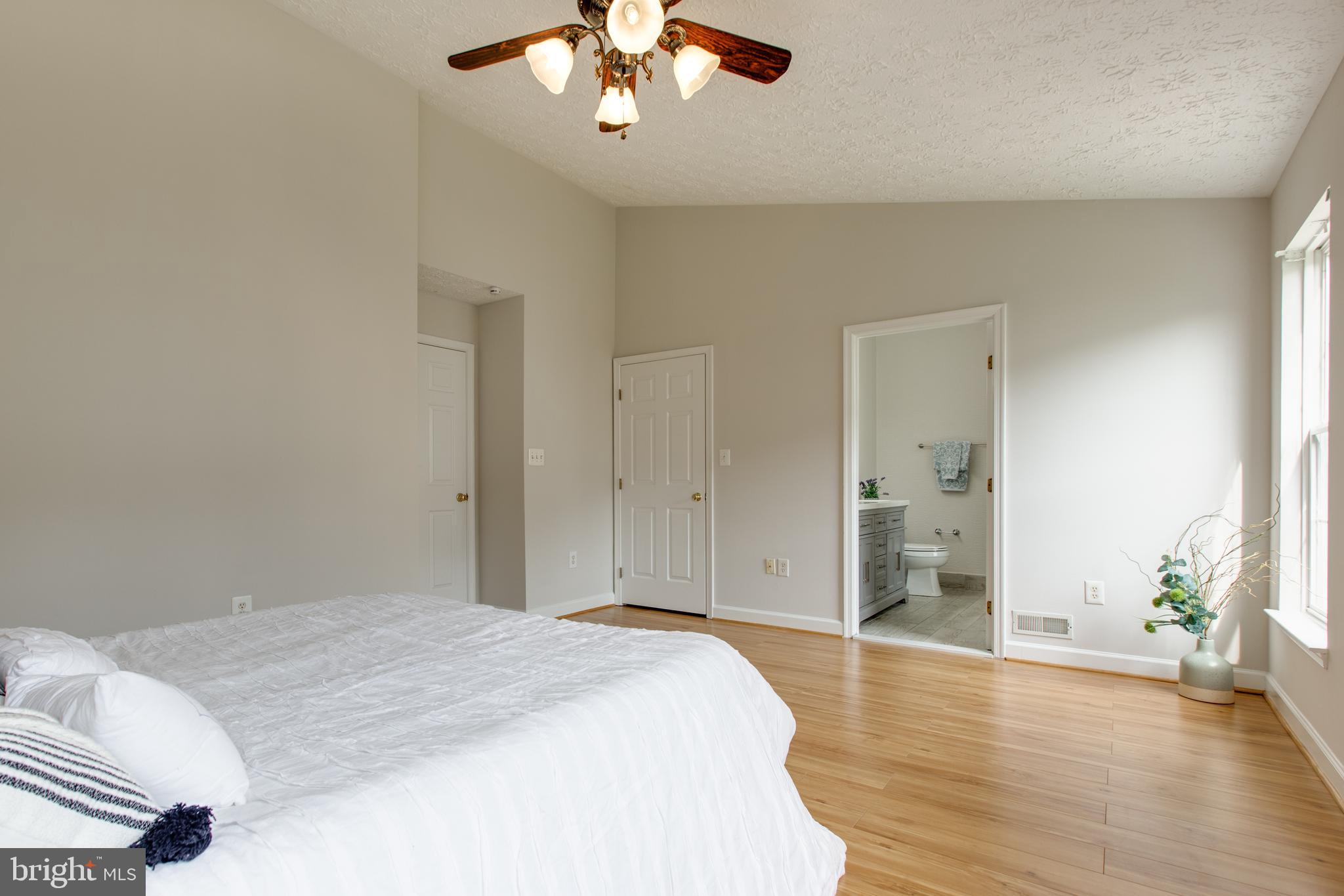 RUSSETT - Residential