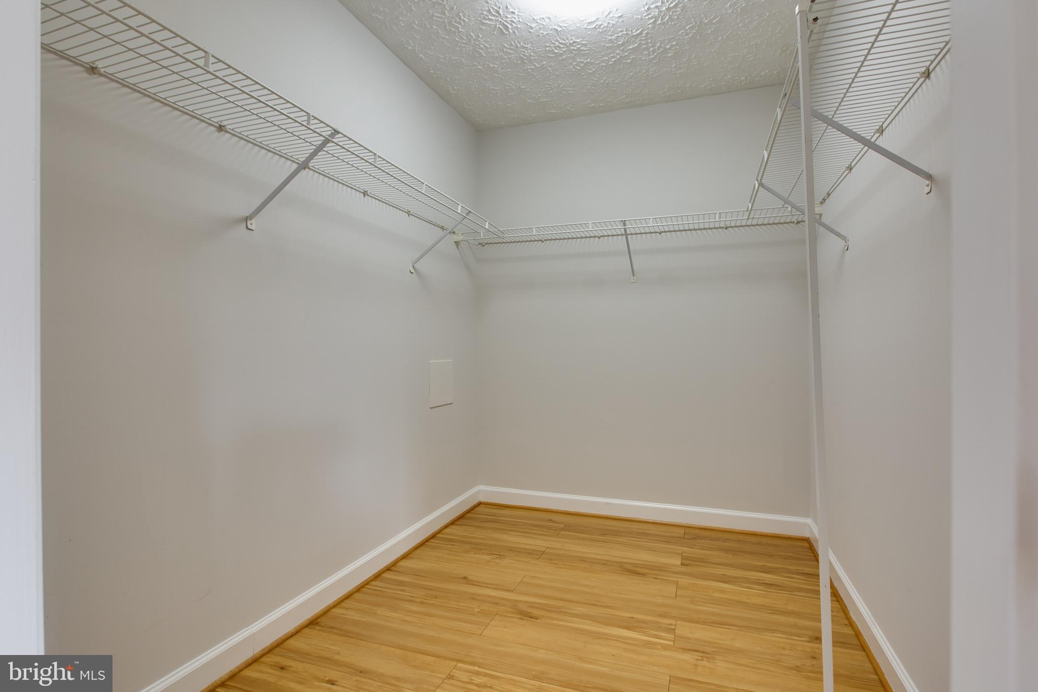 RUSSETT - Residential