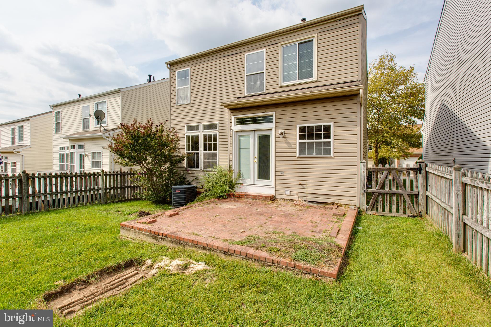 RUSSETT - Residential