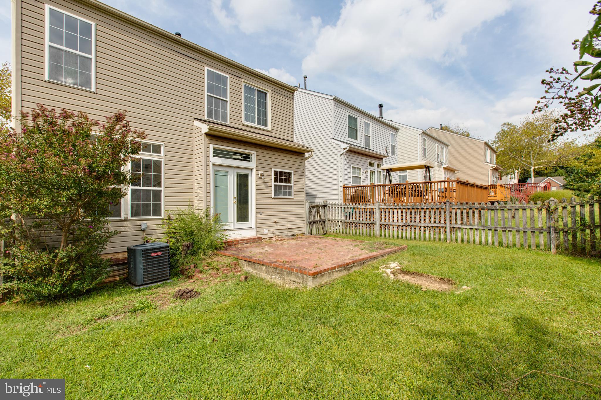 RUSSETT - Residential