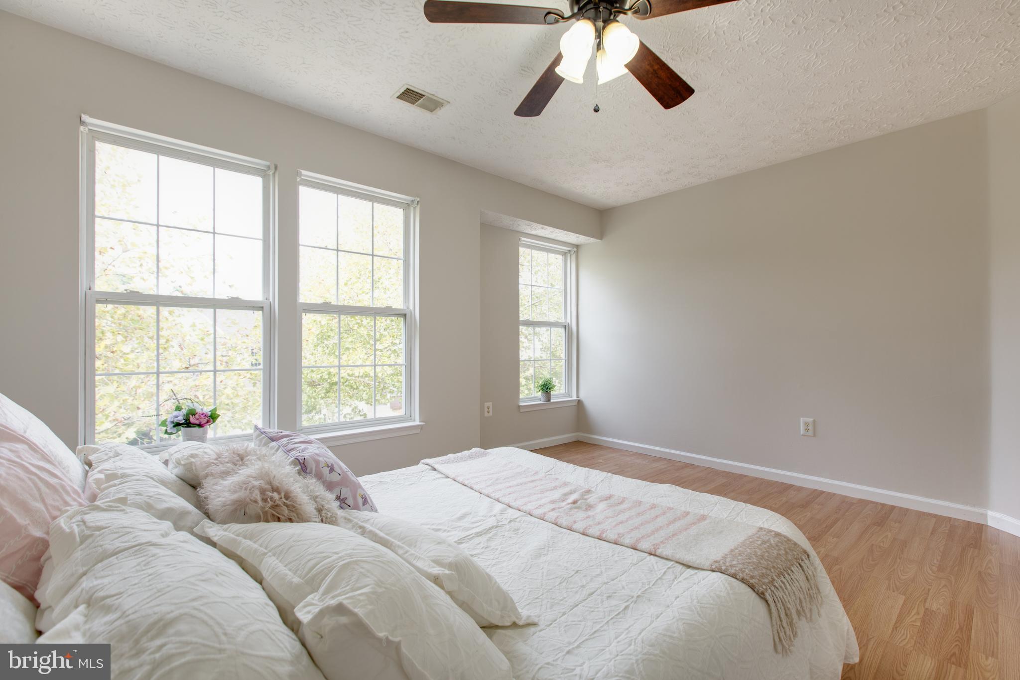 RUSSETT - Residential