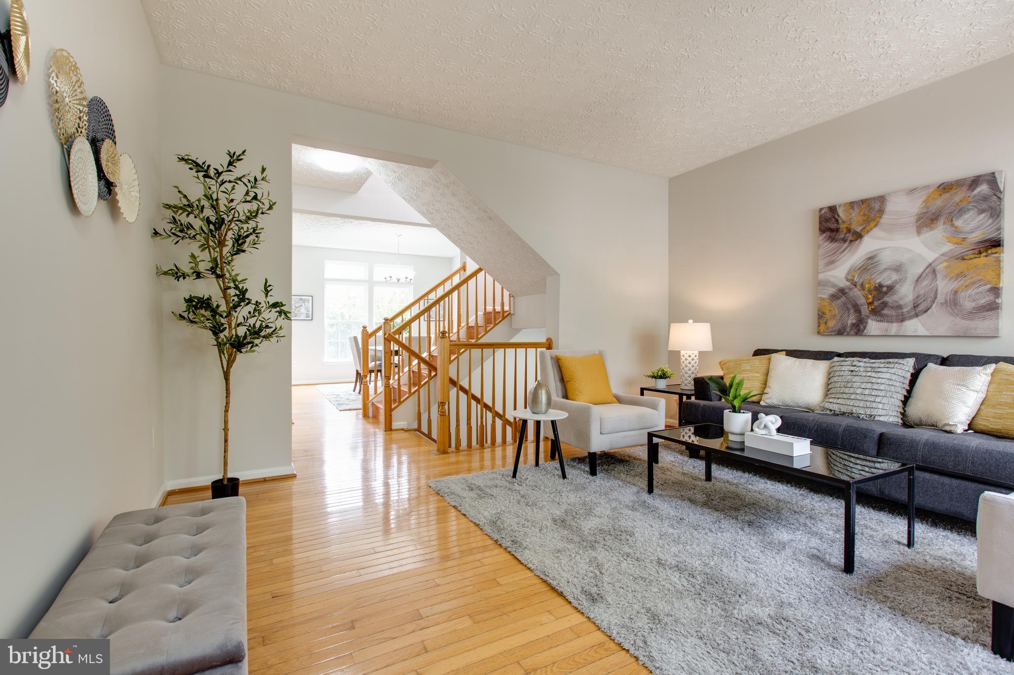 RUSSETT - Residential