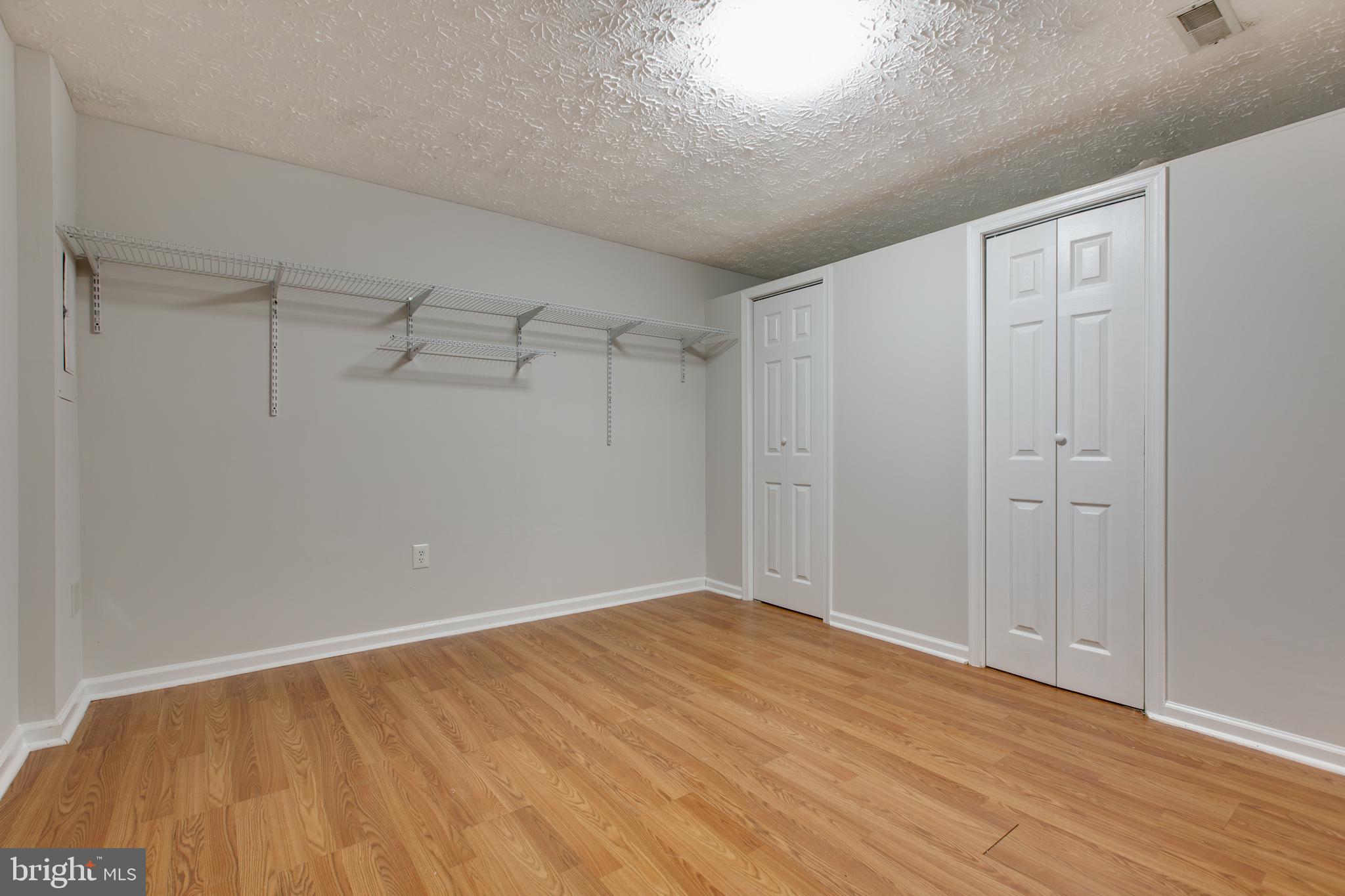 RUSSETT - Residential