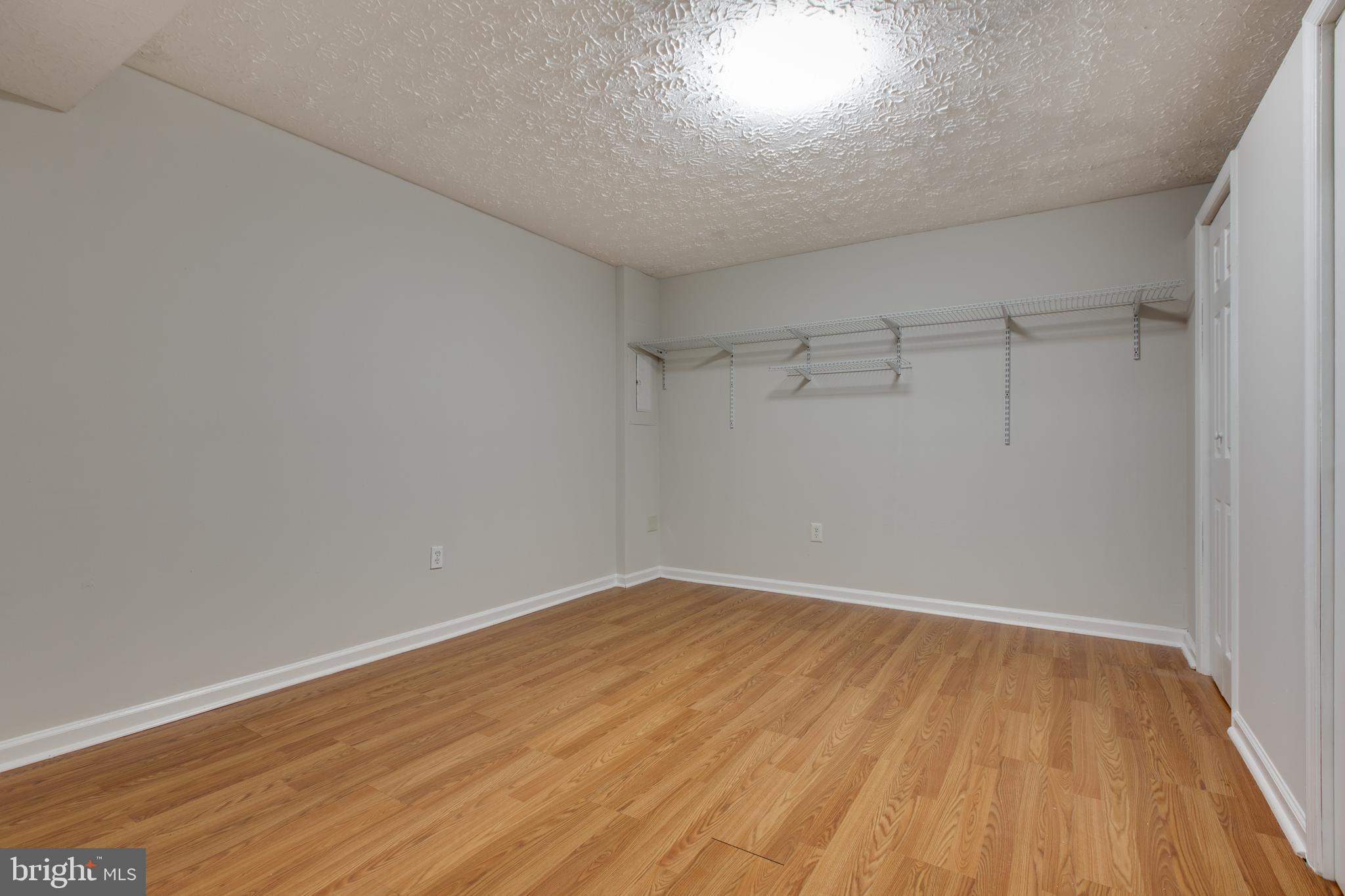 RUSSETT - Residential