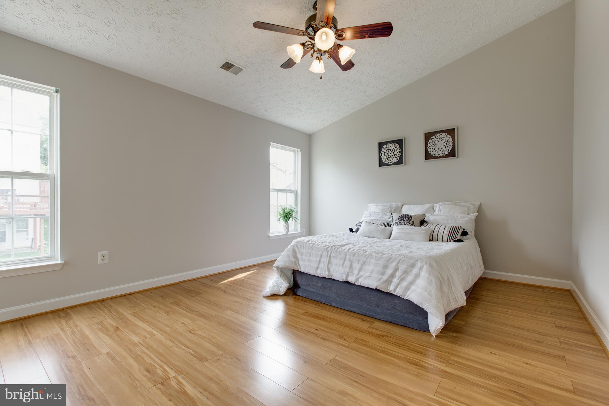 RUSSETT - Residential