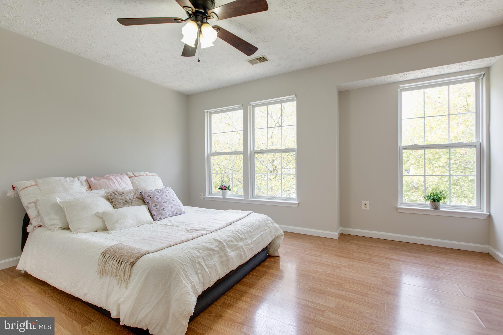 RUSSETT - Residential