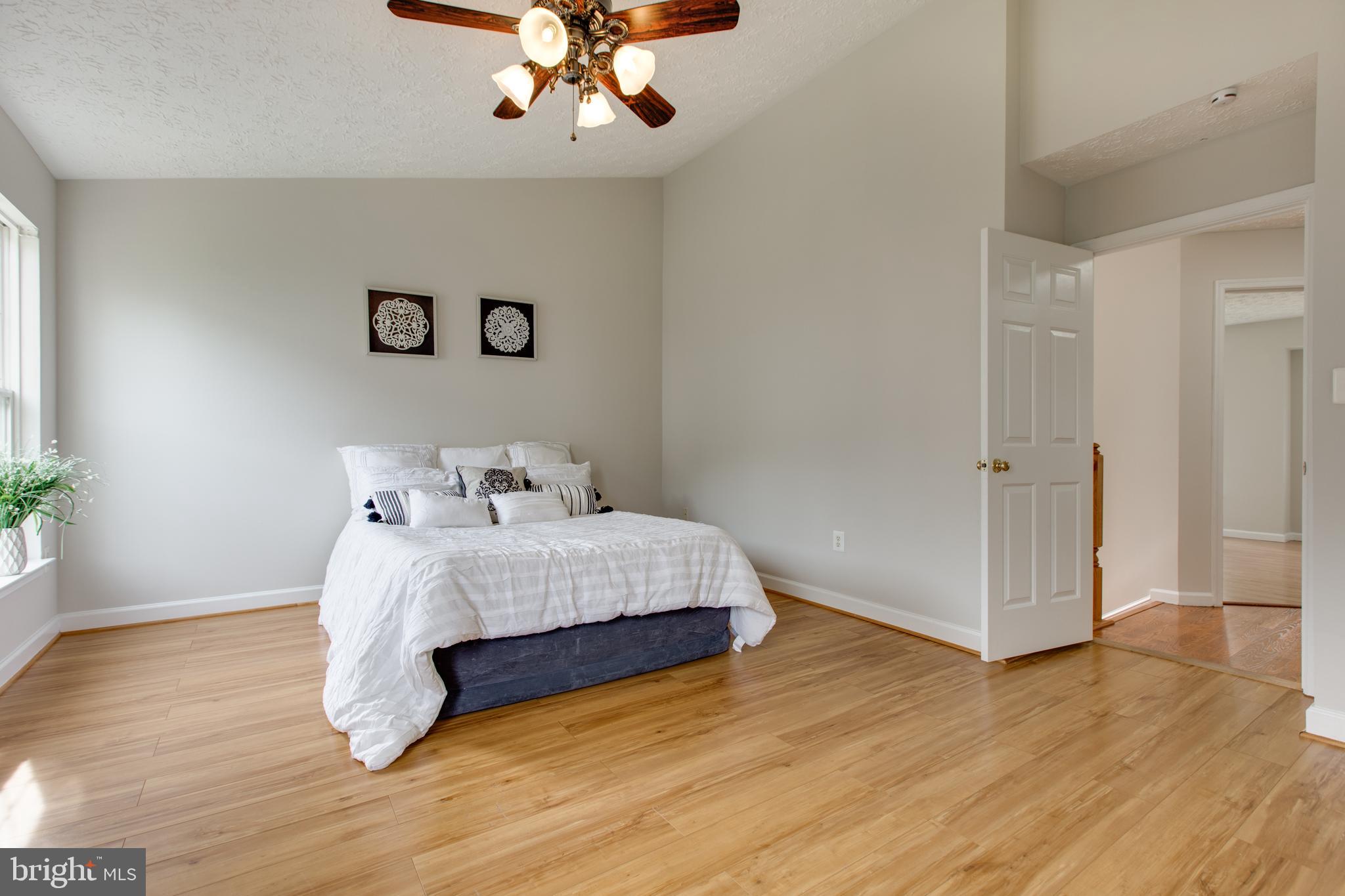 RUSSETT - Residential