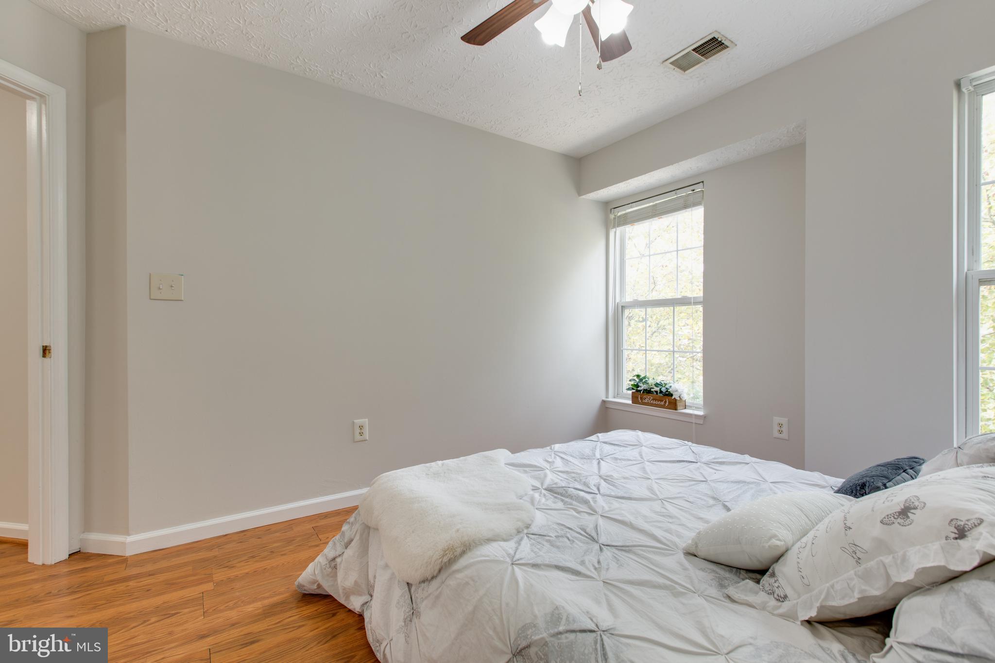 RUSSETT - Residential