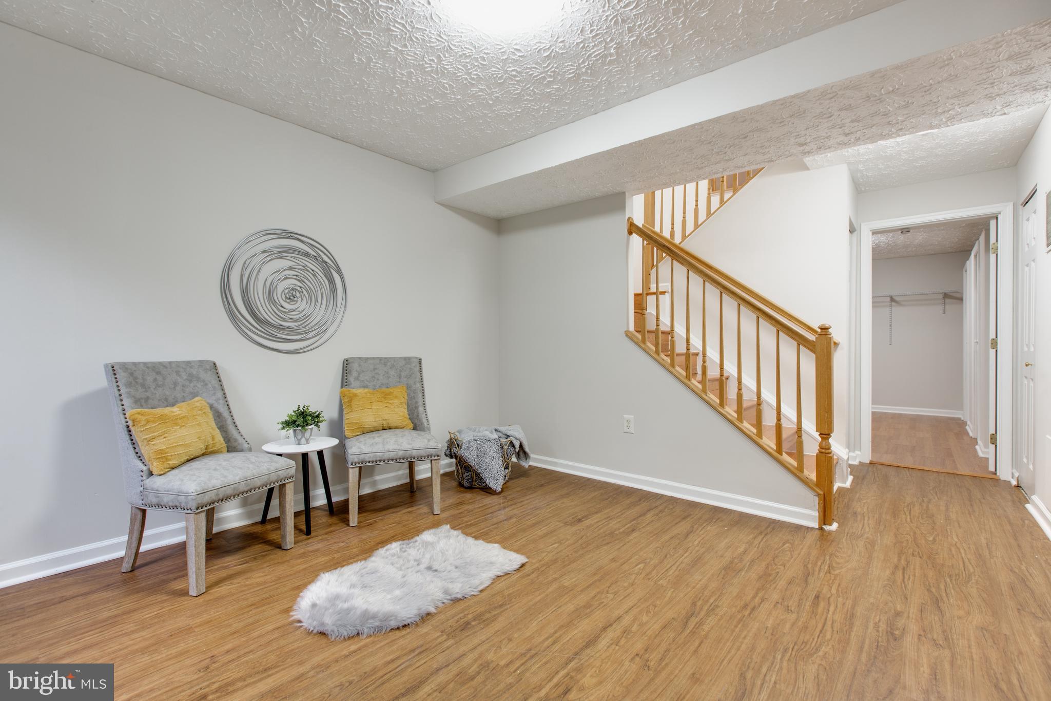 RUSSETT - Residential