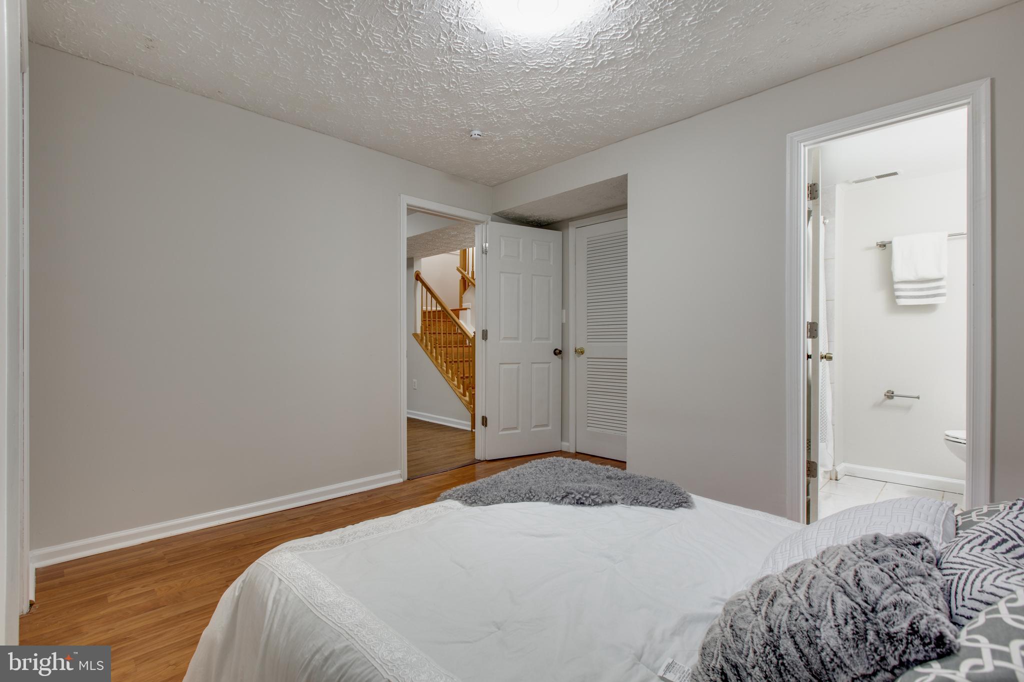 RUSSETT - Residential