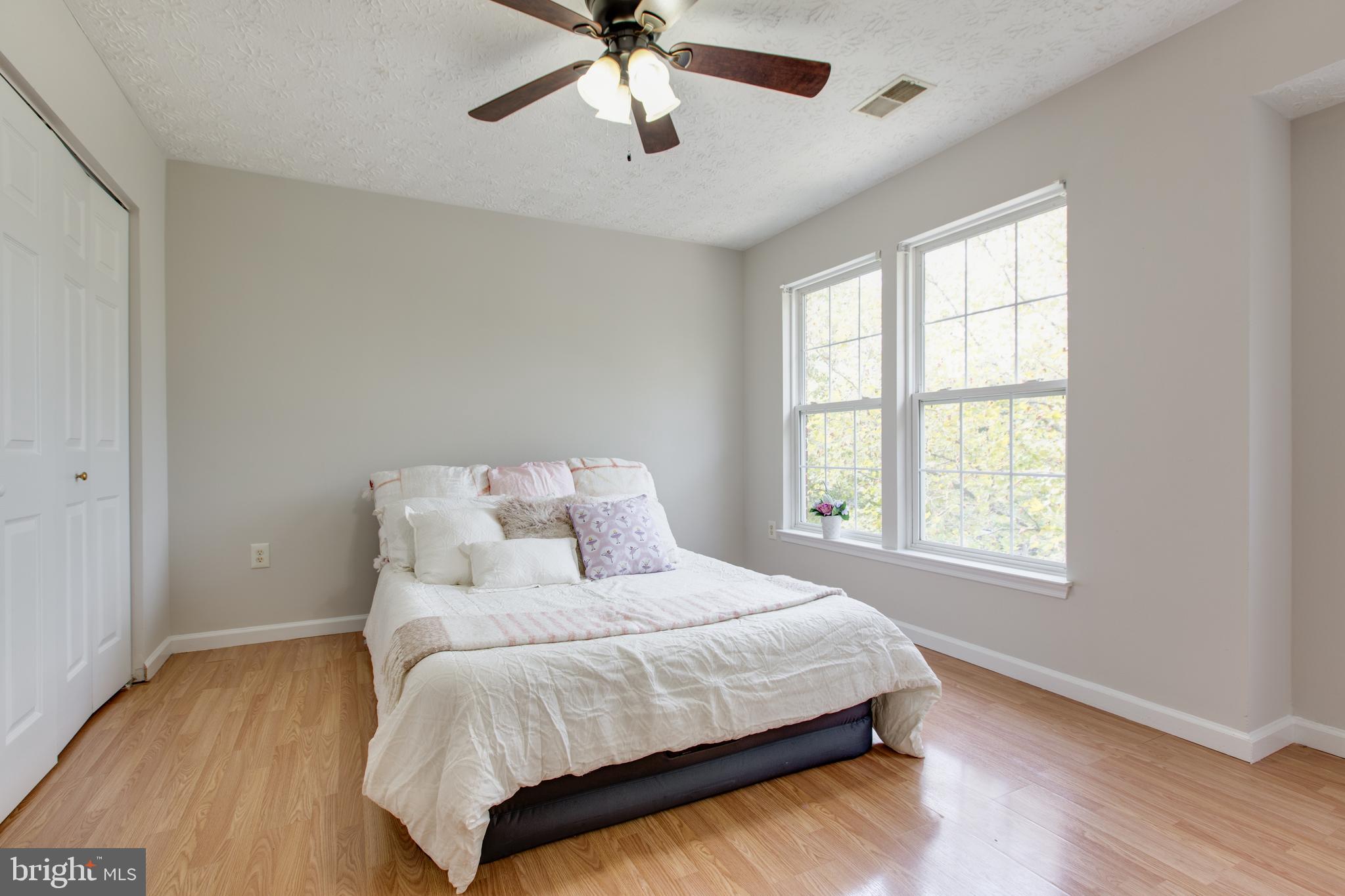 RUSSETT - Residential