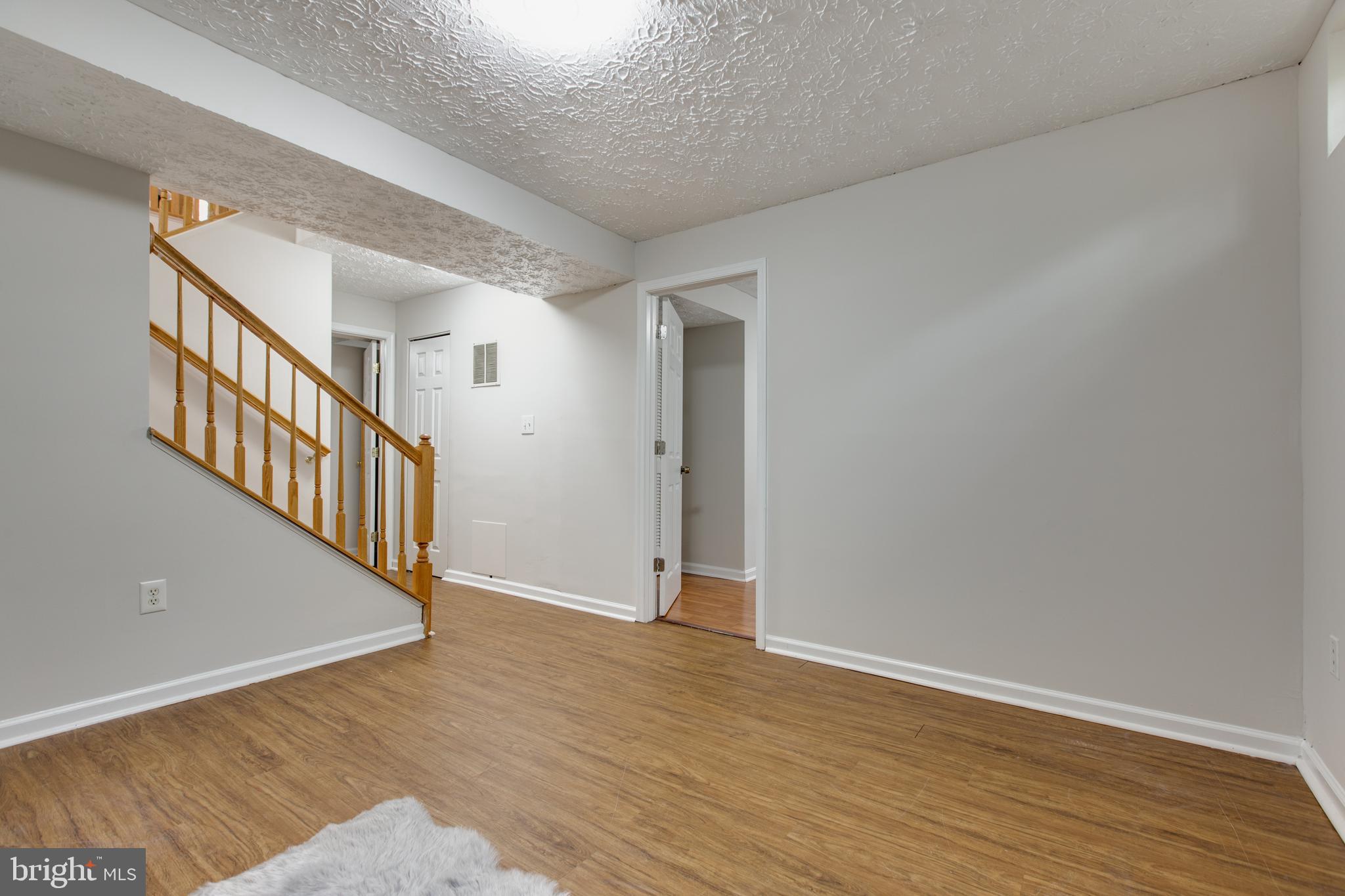 RUSSETT - Residential