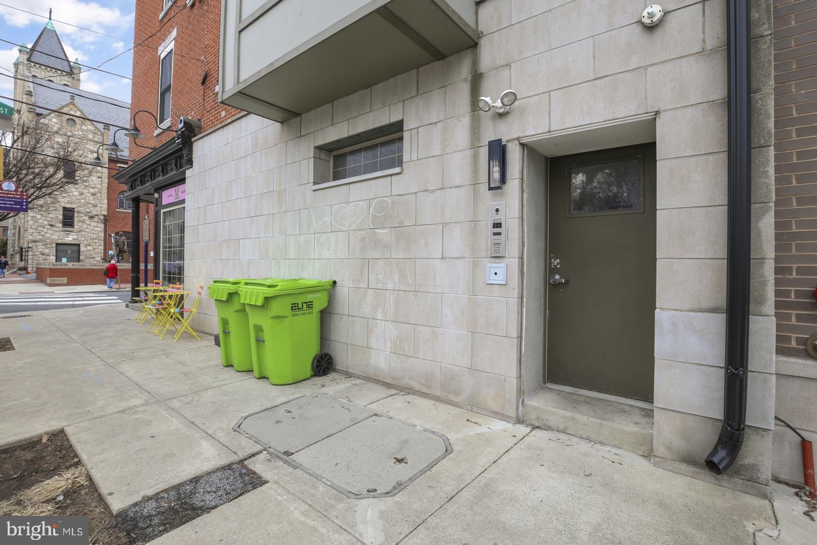 SOCIETY HILL - Residential Lease