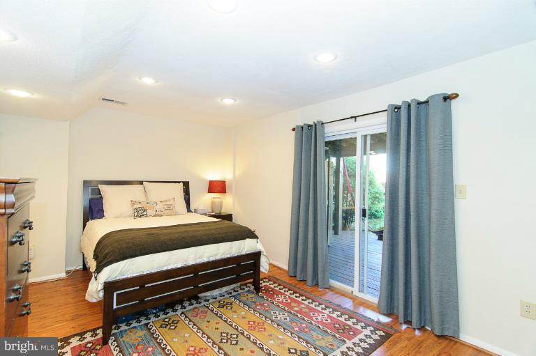 WOODLAND VILLAGE - Residential Lease