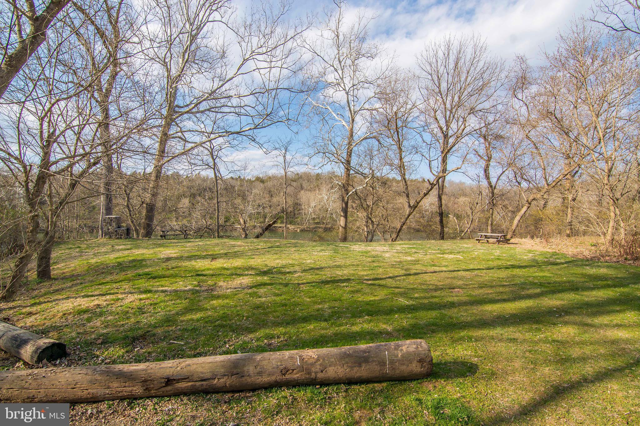 SHENANDOAH  SHORES - Residential