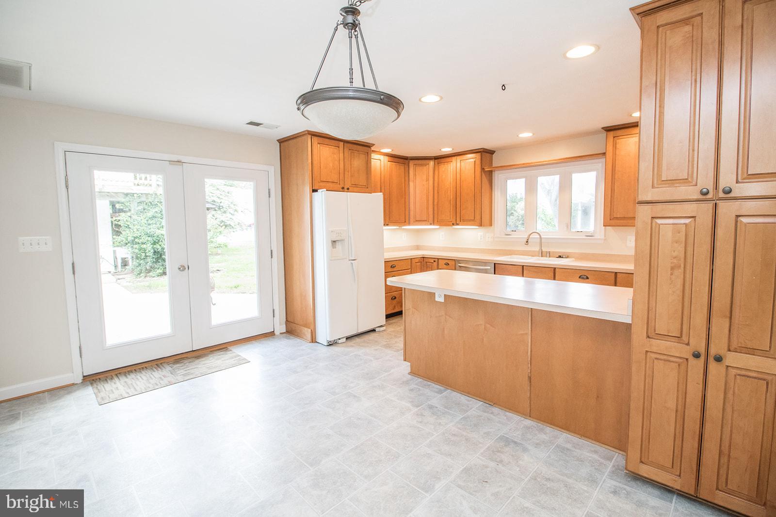 ST. GEORGES BEACH - Residential