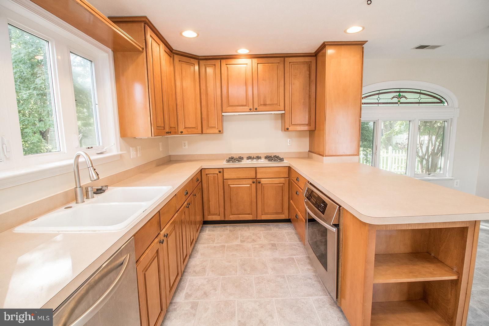 ST. GEORGES BEACH - Residential