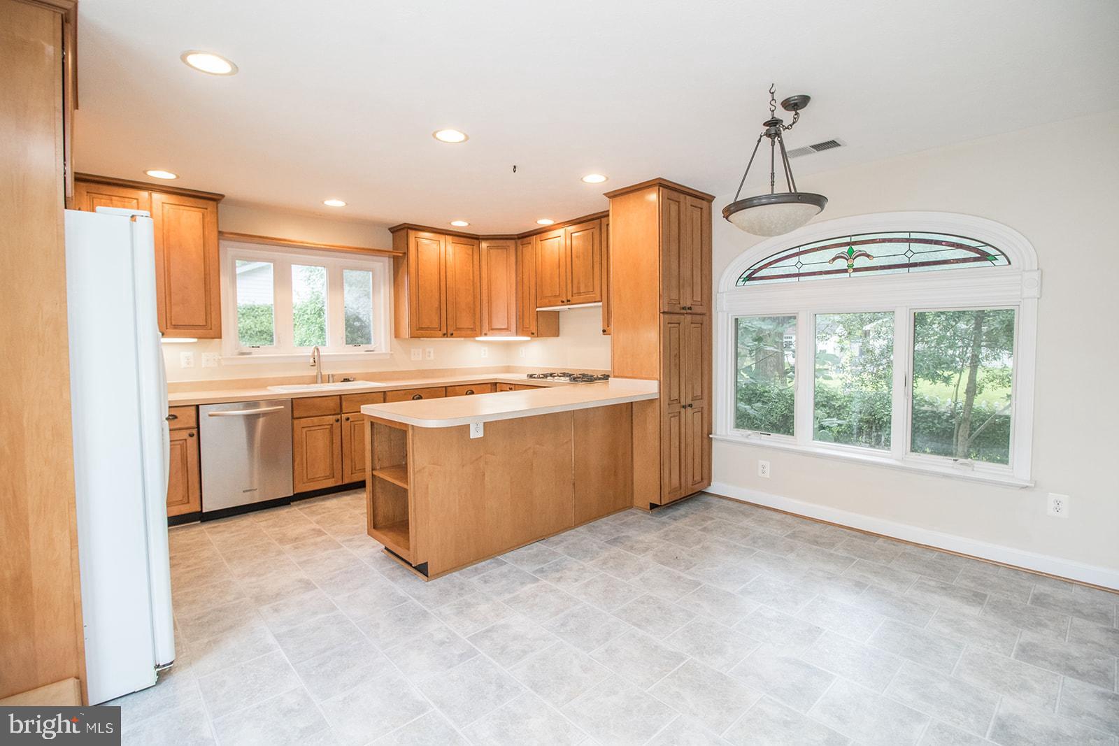 ST. GEORGES BEACH - Residential