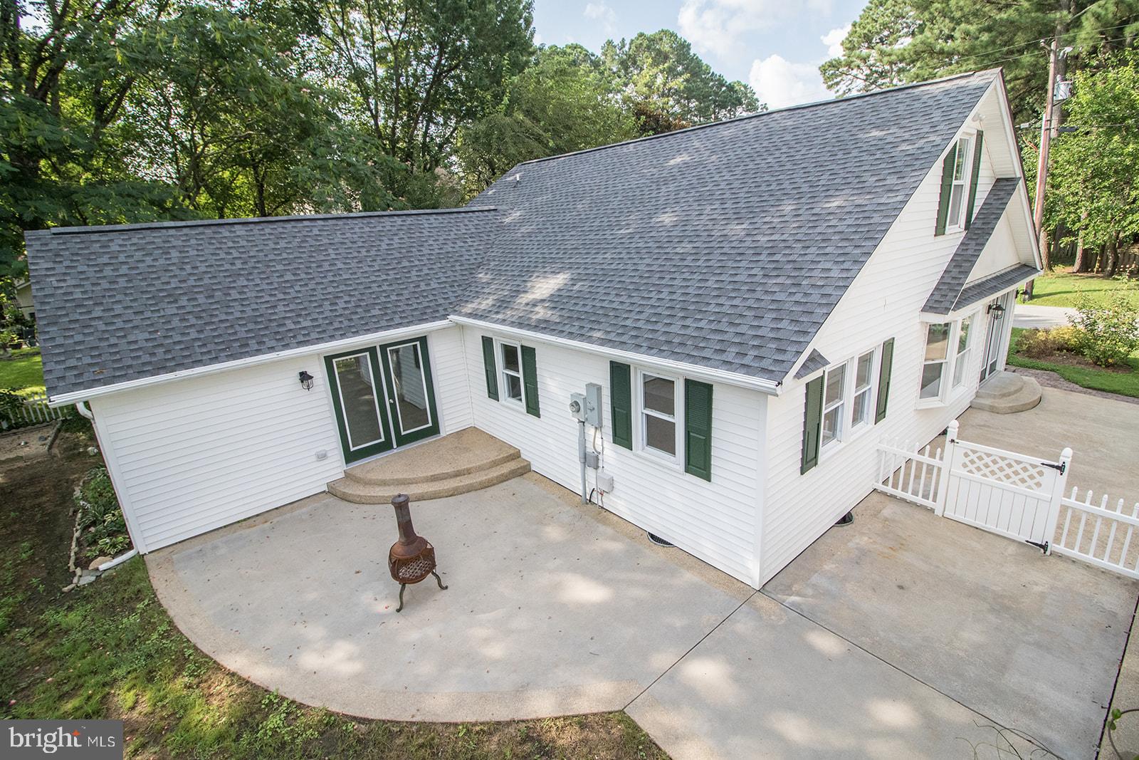 ST. GEORGES BEACH - Residential