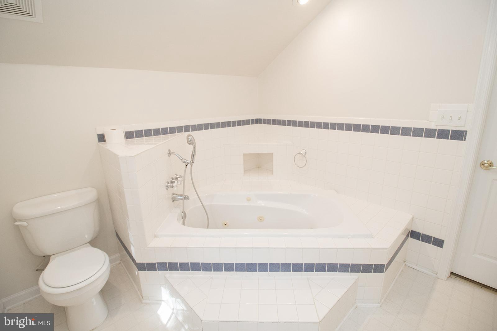 ST. GEORGES BEACH - Residential