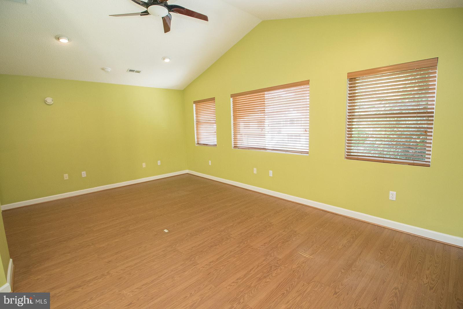 ST. GEORGES BEACH - Residential