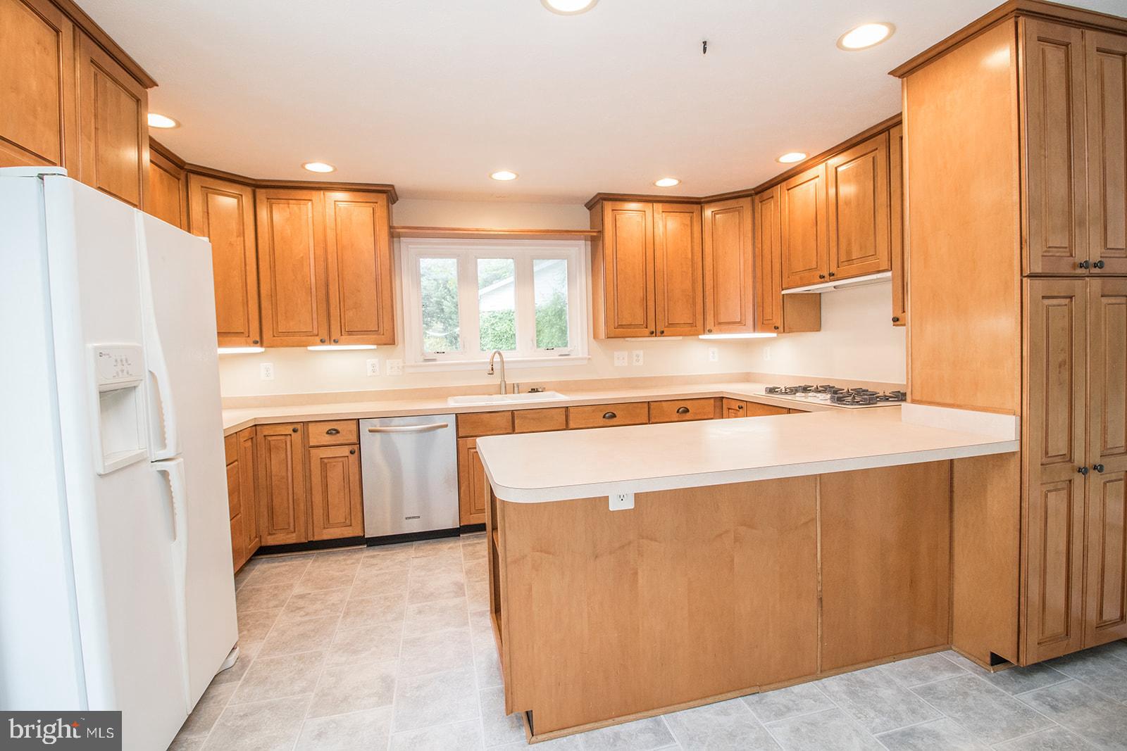 ST. GEORGES BEACH - Residential