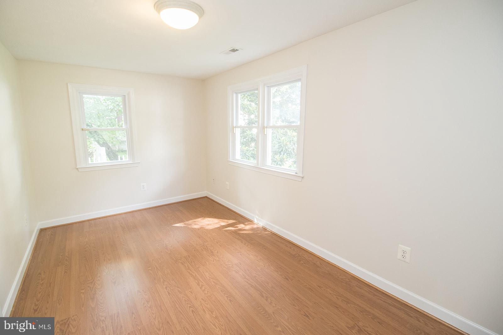 ST. GEORGES BEACH - Residential