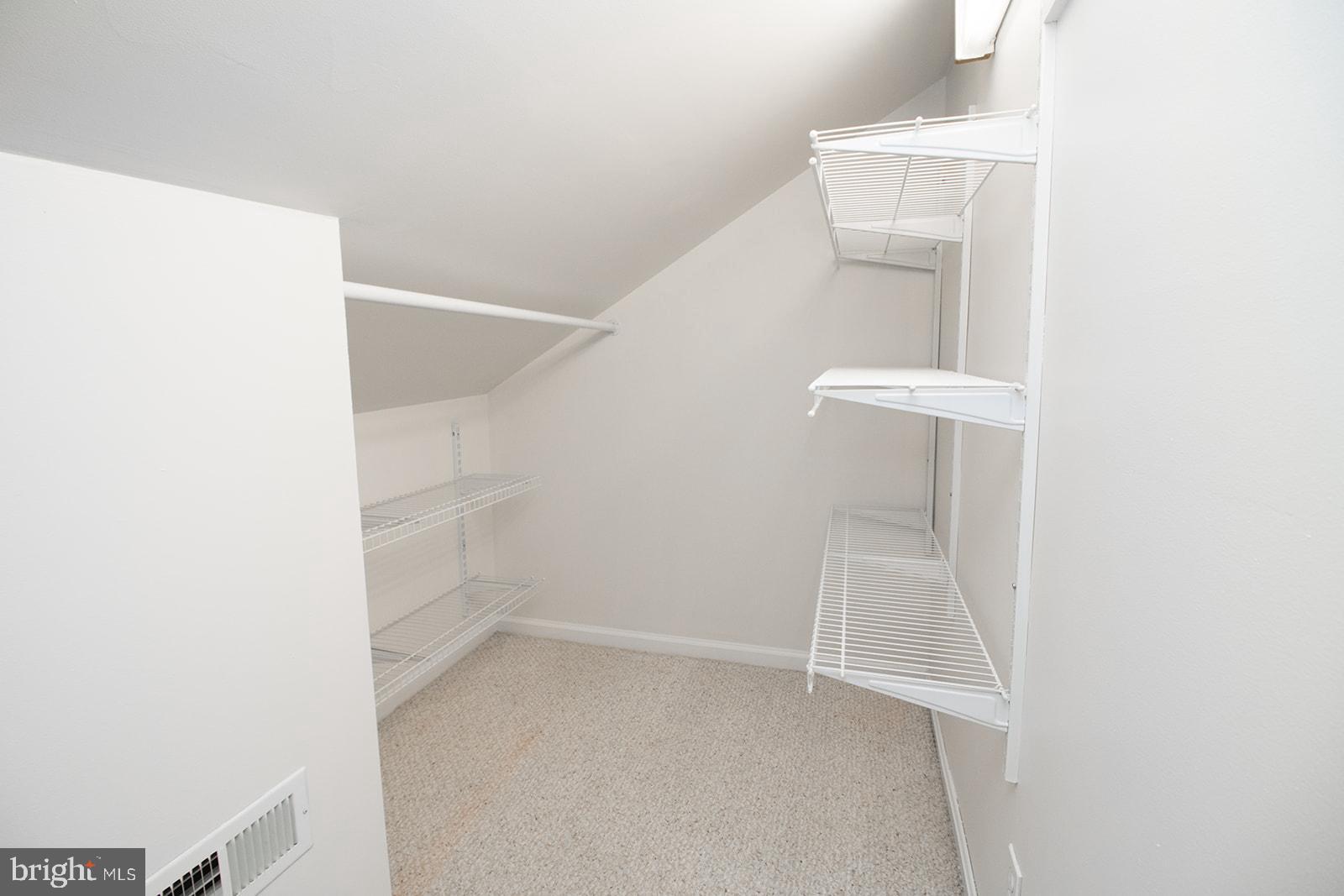 ST. GEORGES BEACH - Residential