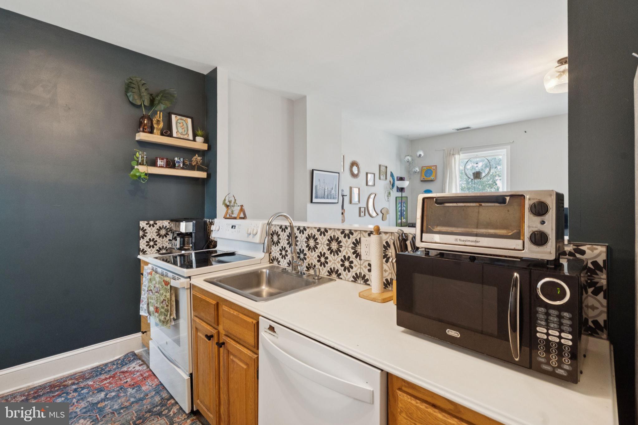 FAIRMOUNT - Residential Lease