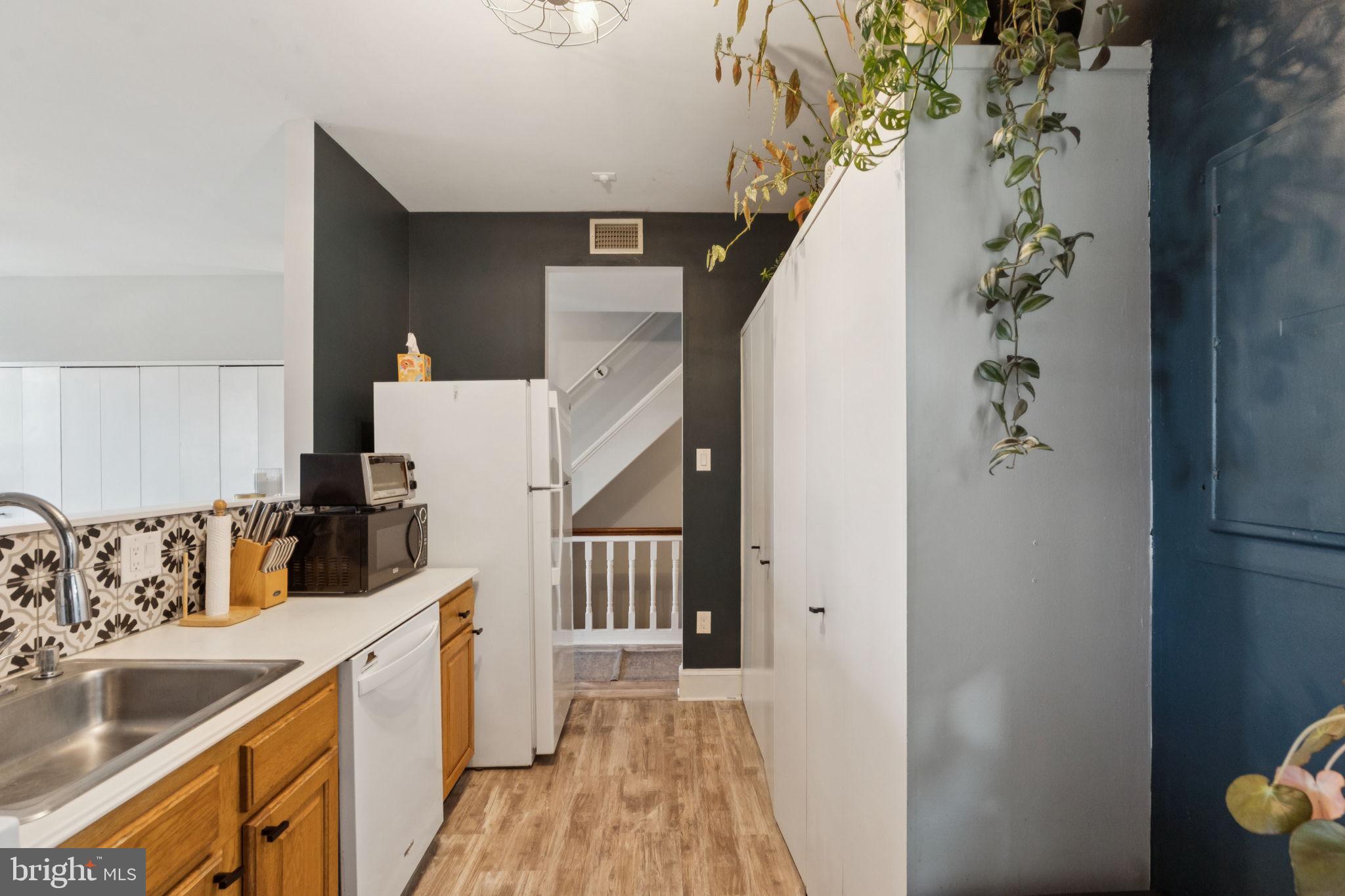 FAIRMOUNT - Residential Lease