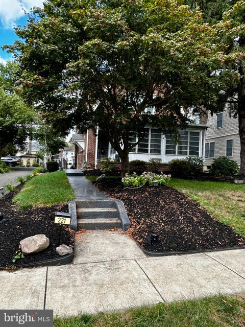 Condo For Rent - 221 W Kings Highway #1ST FL<br/> AUDUBON, NJ 08106