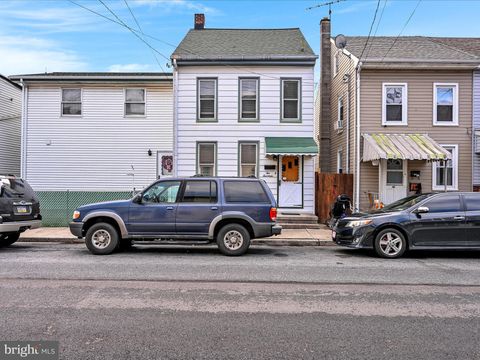 214 MIFFLIN STREET LEBANON PA 17046