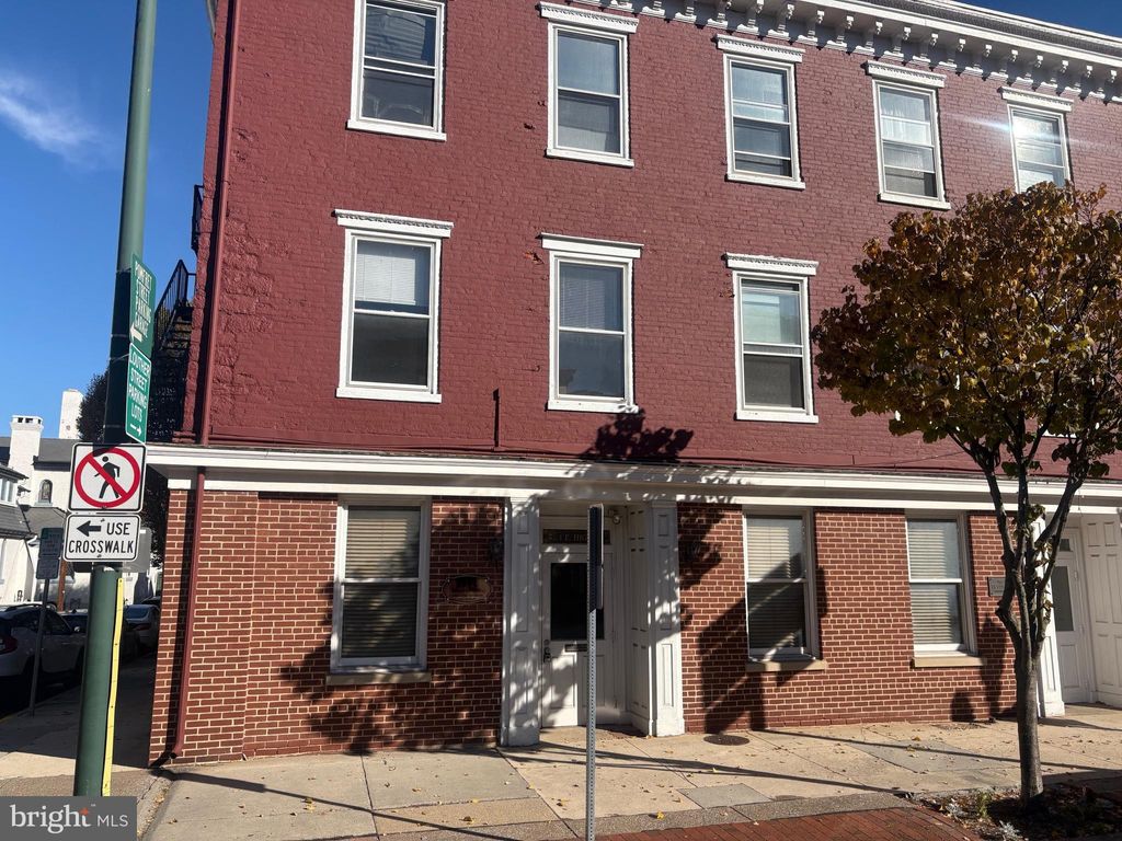 Photo of 1 Irvine Row #1 EAST HIGH STREET, CARLISLE, PA 17013 (MLS # PACB2048084)