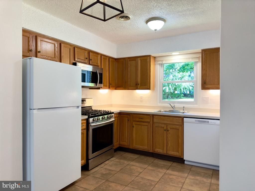 Photo of 329 Greenland Drive, Lancaster, PA 17602 (MLS # PALA2055972)