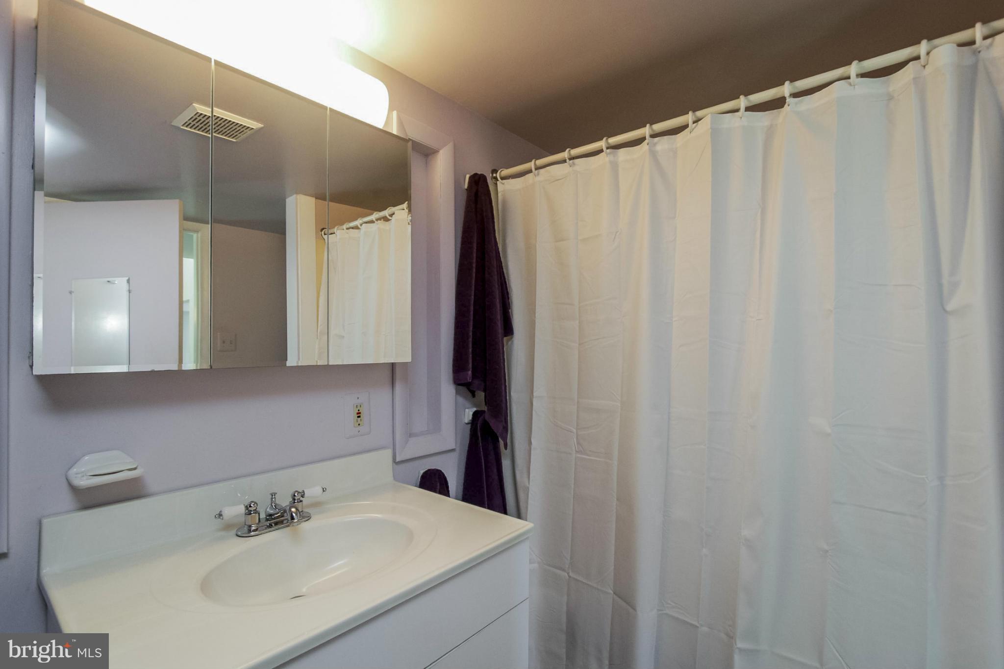 MOUNTAIN VIEW - Residential Lease