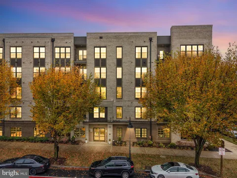 250 Decoverly Drive Unit 425, Gaithersburg, MD 20878 - MLS#: MDMC2206068