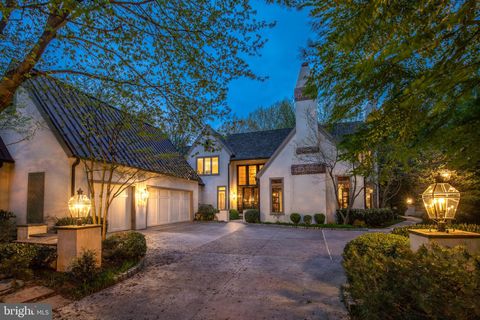 Photo of 62 OAKHILL DR, LITITZ, PA 17543 (MLS # PALA2033636)