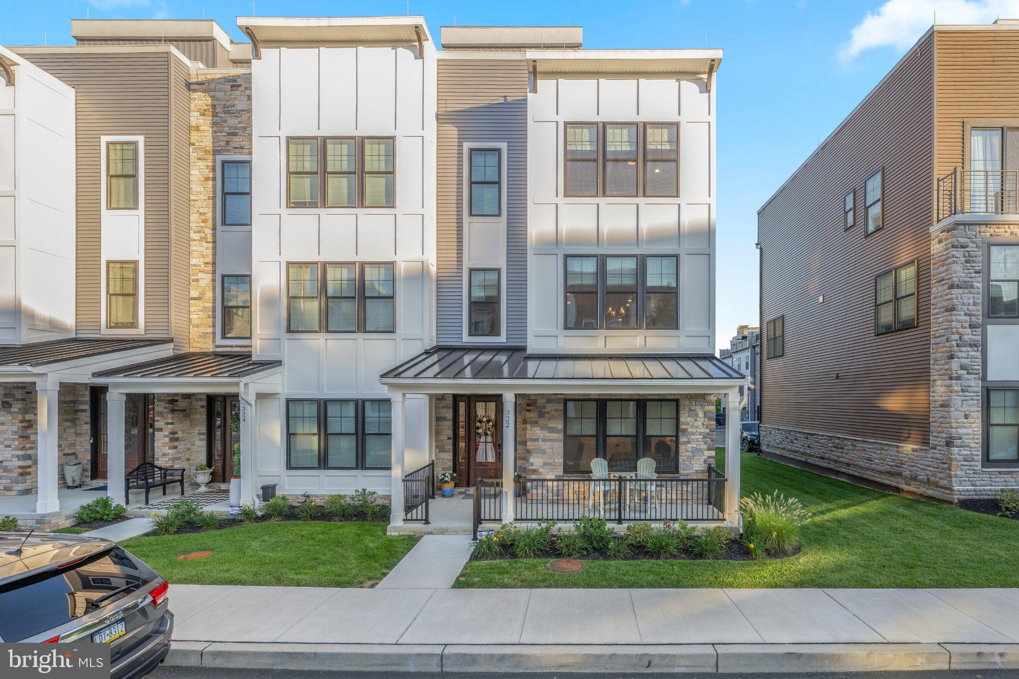 322 W SQUIRE DRIVE