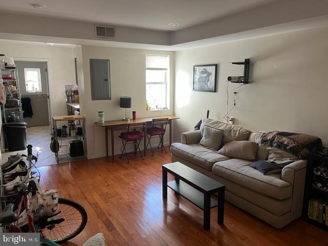 GRADUATE HOSPITAL - Residential Lease