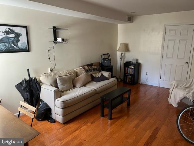 GRADUATE HOSPITAL - Residential Lease