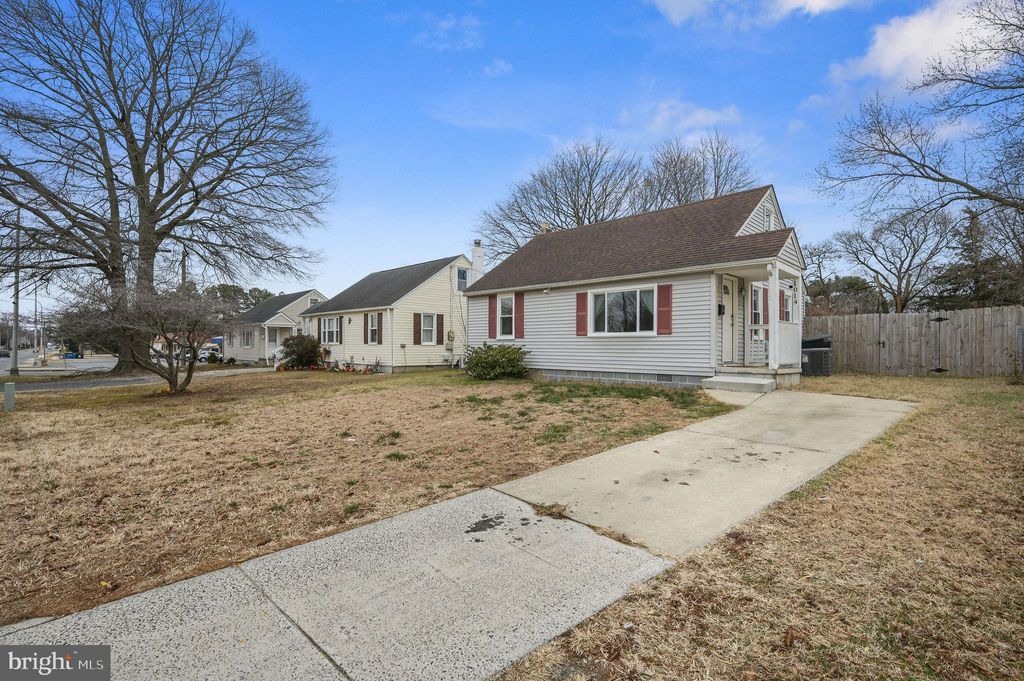 Photo of 1014 White Oak Road, DOVER, DE 19901 (MLS # DEKT2043394)