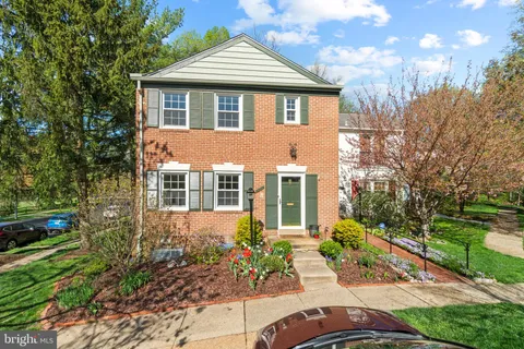 9762 Cardinal Road, Fairfax, VA MLS: VAFC2008272