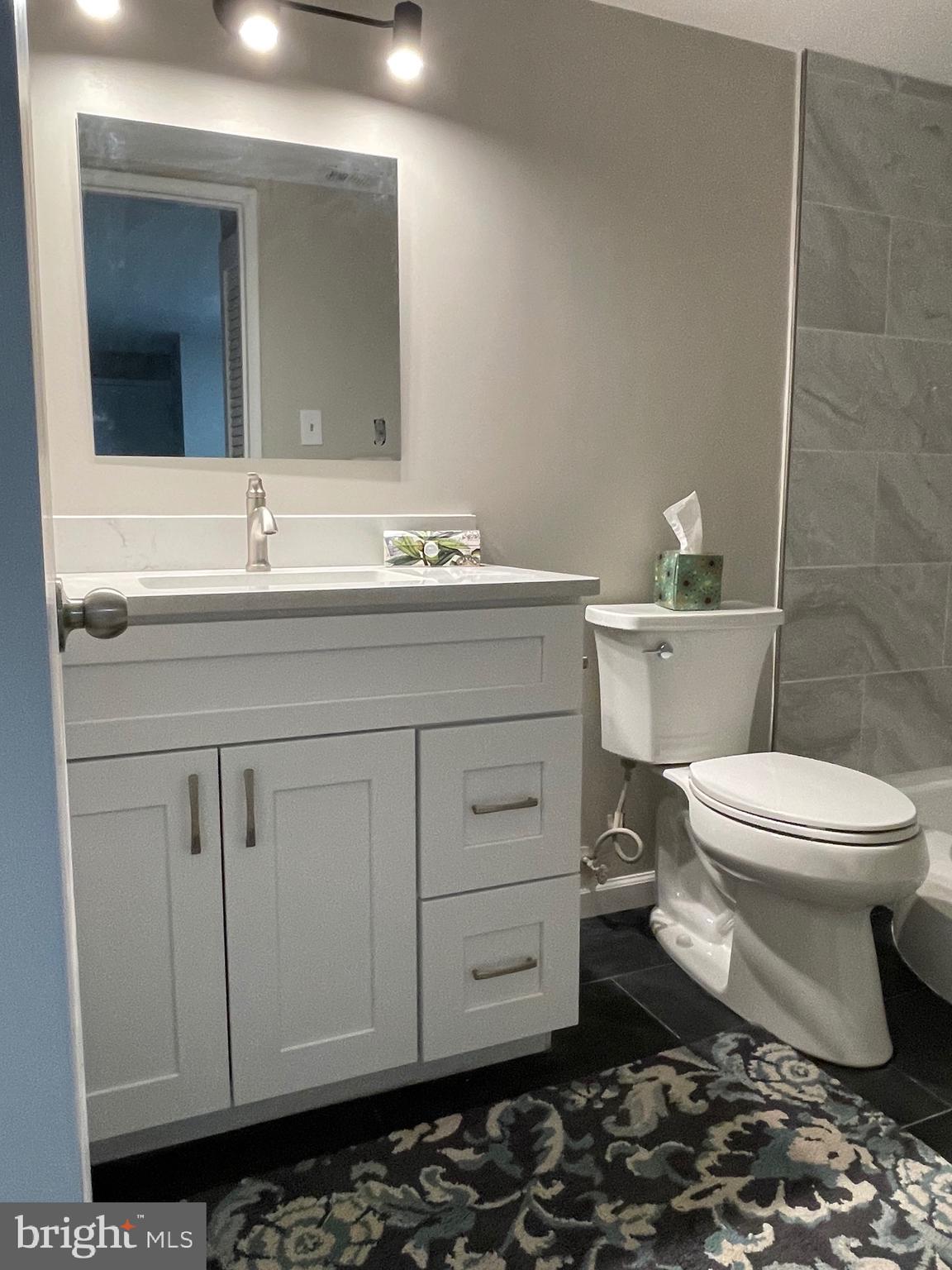 HUNTLEY SQUARE CONDOMINIUMS - Residential