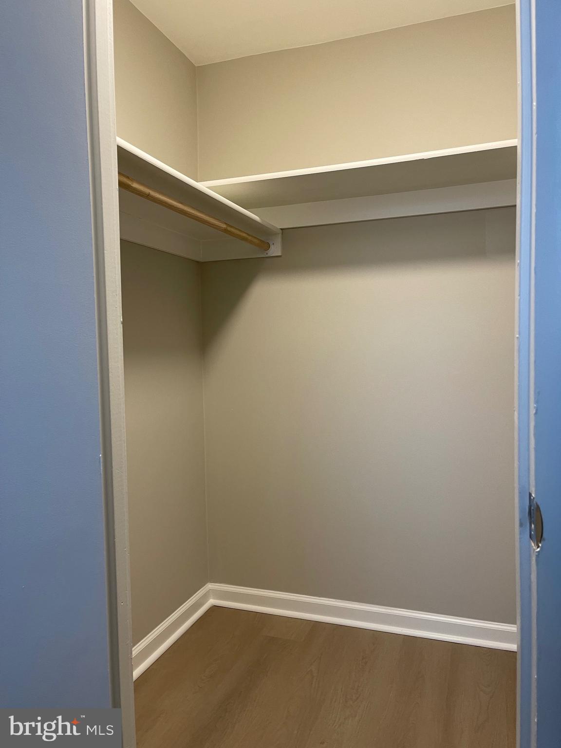 HUNTLEY SQUARE CONDOMINIUMS - Residential