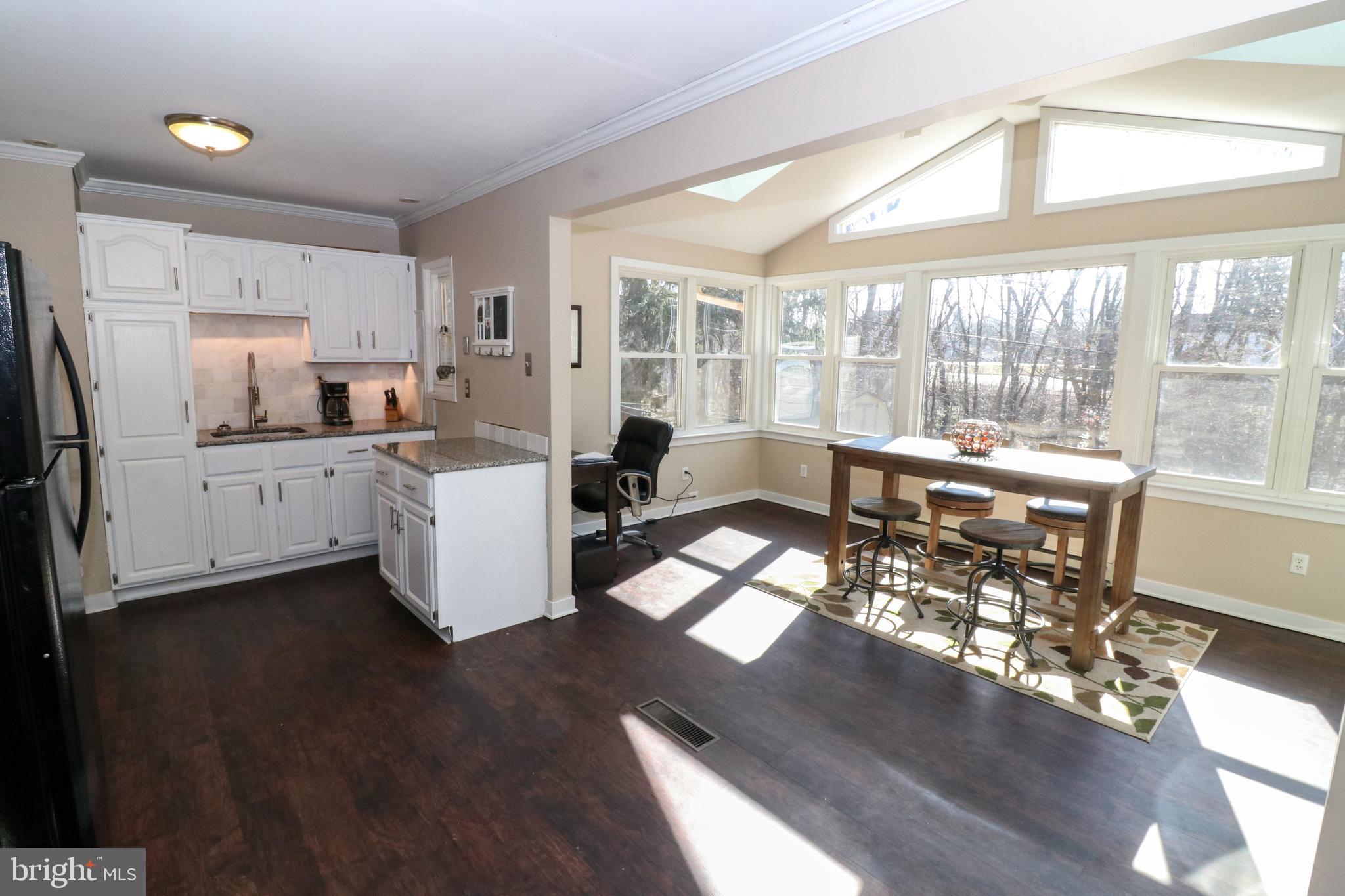 HILLSIDE VIL - Residential